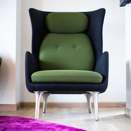 Clarion Energy Hotel